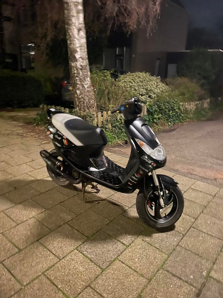 Vivacity 70cc, Fietsen en Brommers, Scooters | Peugeot, Ophalen of Verzenden, Zo goed als nieuw, Tweetakt, Vivacity