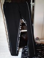 Champion hoody en broek zwart wit maat l nieuw, Kleding | Heren, Broeken en Pantalons, Ophalen of Verzenden, Nieuw, Maat 52/54 (L)