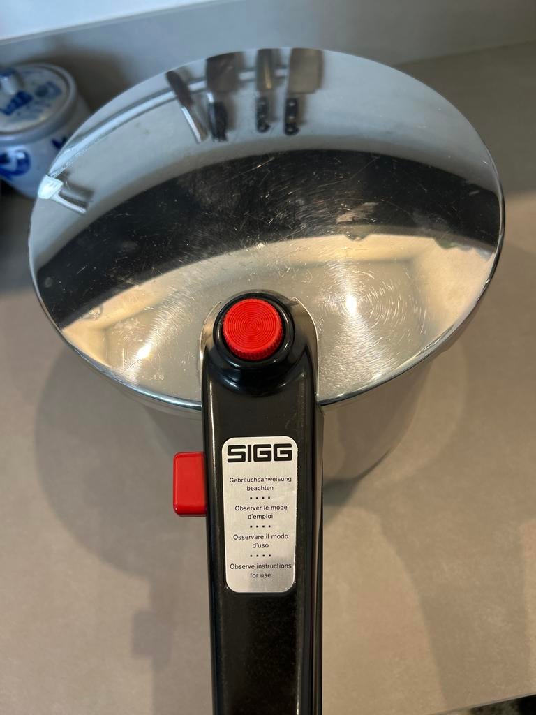 Sigg snelkookpan 7 liter - gebruikt, Ophalen of Verzenden, Gebruikt, Rvs, Kookpan of Snelkookpan