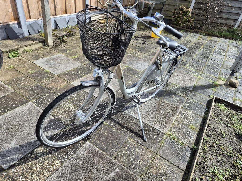 Damesfiets Gazelle,nieuw onderhoud en versnellingen28inch, Fietsen en Brommers, Fietsen | Dames | Damesfietsen, Versnellingen