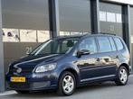 Volkswagen Touran 1.6 TDI BlueMotion Navi Clima PDC, Auto's, Volkswagen, Blauw, Bedrijf, 154 €/maand, Te koop