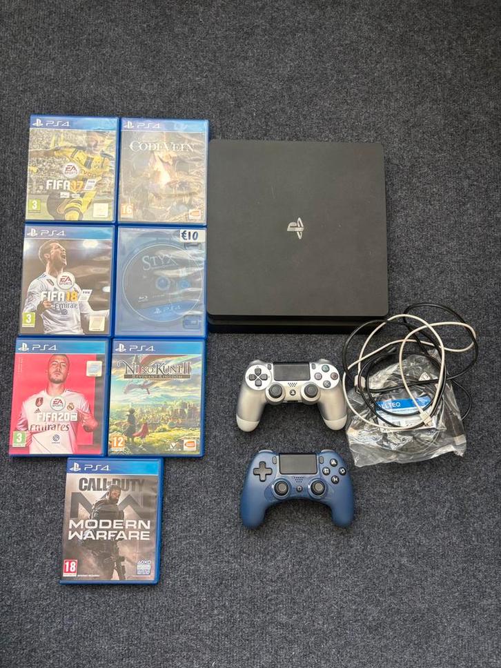 Ps4 slim compleet met 7 games en 2 controllers, Spelcomputers en Games, Spelcomputers | Sony PlayStation 4, Zo goed als nieuw
