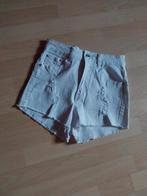 Kort wit broekje maat S, Verzenden, Zo goed als nieuw, Wit, W28 - W29 (confectie 36)