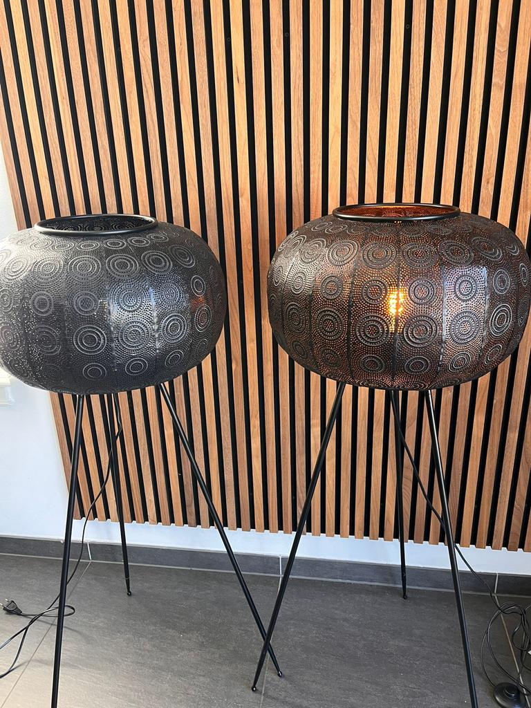 Set van 2 Oosterse vloerlampen - Zwart, Huis en Inrichting, Ophalen of Verzenden, Zo goed als nieuw, Metaal, 100 tot 150 cm