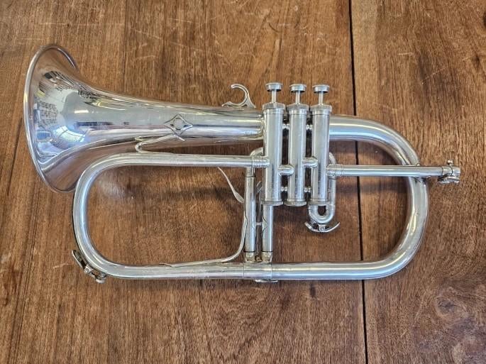 Couesnon Paris BesBugel met trigger, Muziek en Instrumenten, Ophalen, Gebruikt, Overige typen