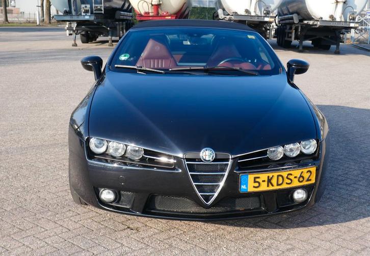 TE KOOP Alfa Romeo Spider 2.2 JTS 2007 Zwart, Auto's, Alfa Romeo, Particulier, Spider, Adaptive Cruise Control, Airbags, Airconditioning