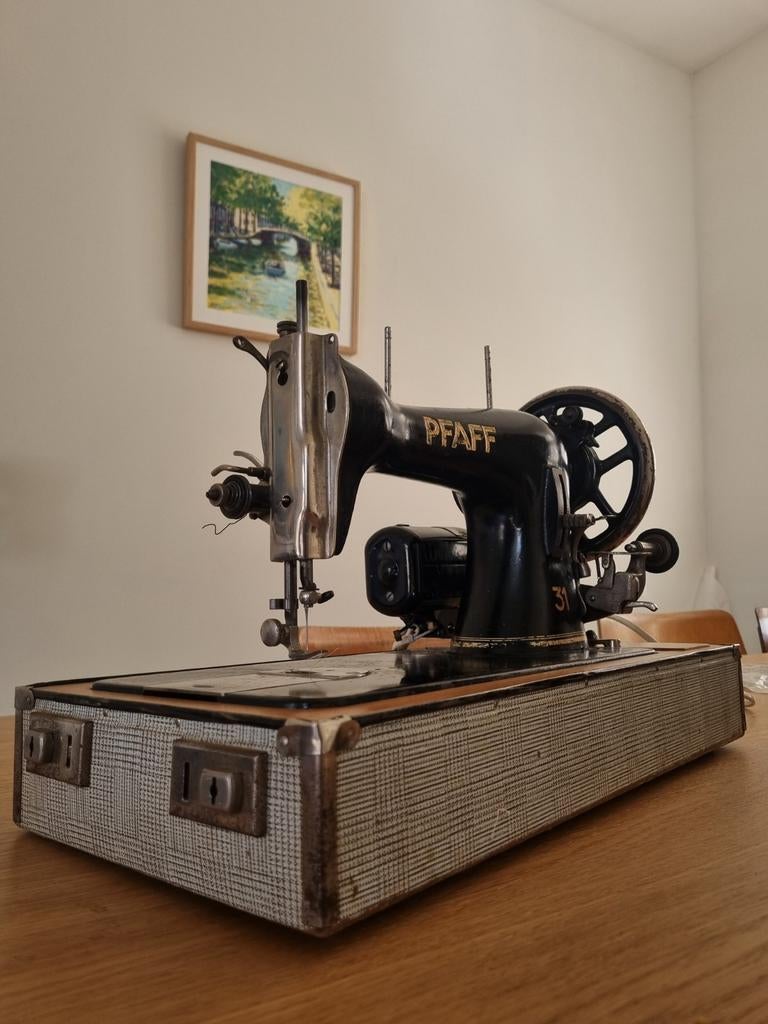 Pfaff 31 naaimachine, Ophalen