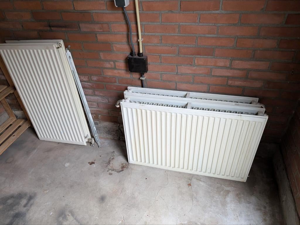 Goede radiatoren - diverse maten, Doe-het-zelf en Verbouw, Verwarming en Radiatoren, Ophalen, Radiator, 30 tot 80 cm