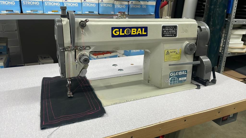 Global 333 Naaimachine met nieuwe geluidsarme motor, Hobby en Vrije tijd, Naaimachines en Toebehoren, Overige merken, Gebruikt