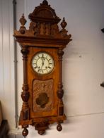 Wortelnoten regulateur met kwartier slag, Ophalen of Verzenden