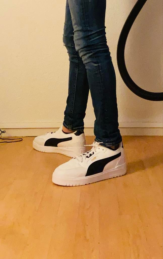 Puma Rebound Joy Low sneakers wit/zwart, Ophalen of Verzenden, Zo goed als nieuw, Wit, Sneakers of Gympen