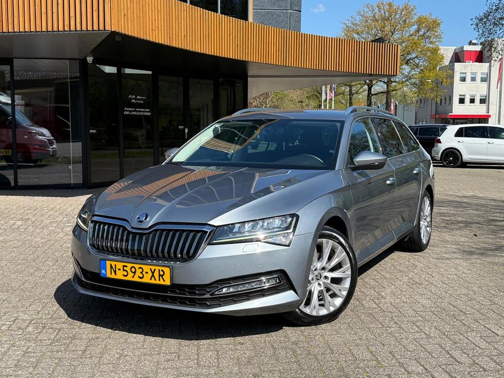 Skoda Superb Combi 1.5 TSI ACT Sportline Business|Rijklaar!|, Auto's, Skoda, 4 cilinders, 150 pk, 1600 kg, 1392 kg