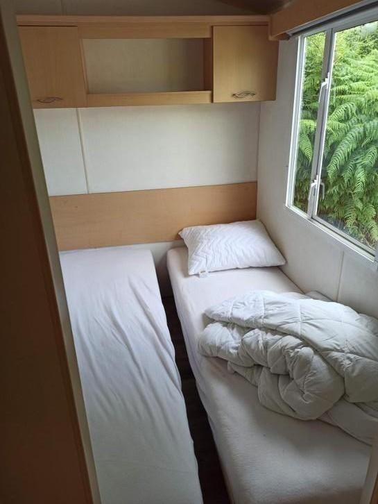 6-persoons chalet te huur, omgeving Nat. Park De Weerribben, In bos, Zwembad, Chalet, Bungalow of Caravan, Eigenaar