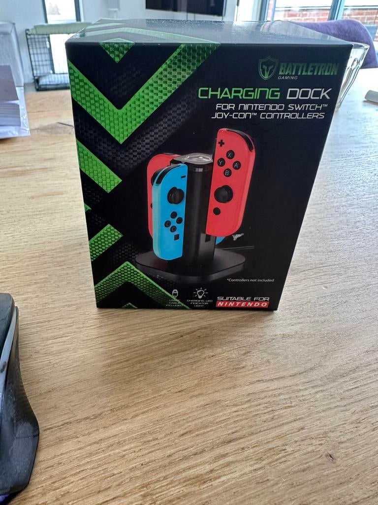 Nintendo Switch Joy-Con oplaadstation NIEUW in doos, Ophalen of Verzenden, Nieuw, Switch, Overige controllers