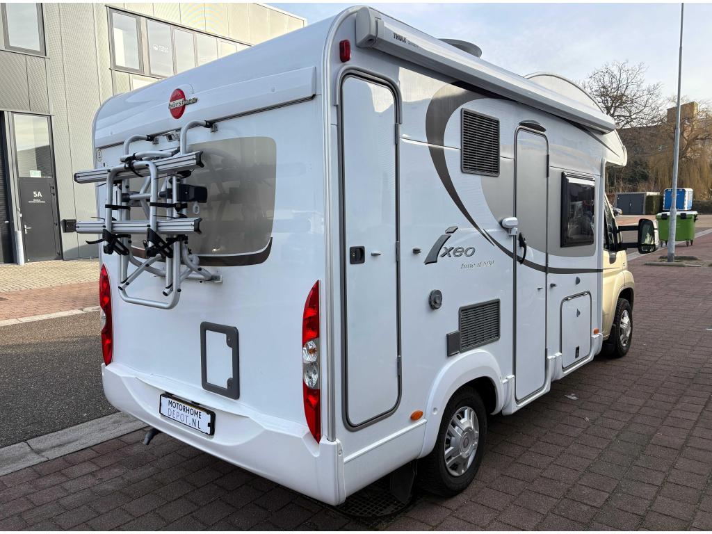 Bürstner Ixeo Time 590-bj 2015-Maxfan-Sanitair achterin, Tot en met 3, Particulier, Bürstner, Half-integraal