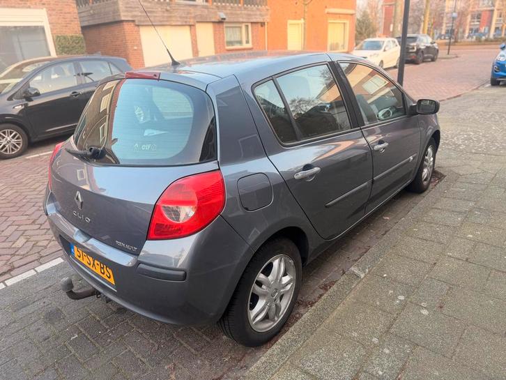 Renault Clio 1.4 16V 72KW 5-DRS E4 2006 Blauw, Auto's, Renault, Particulier, Clio, Benzine, C, Hatchback, Handgeschakeld, Origineel Nederlands