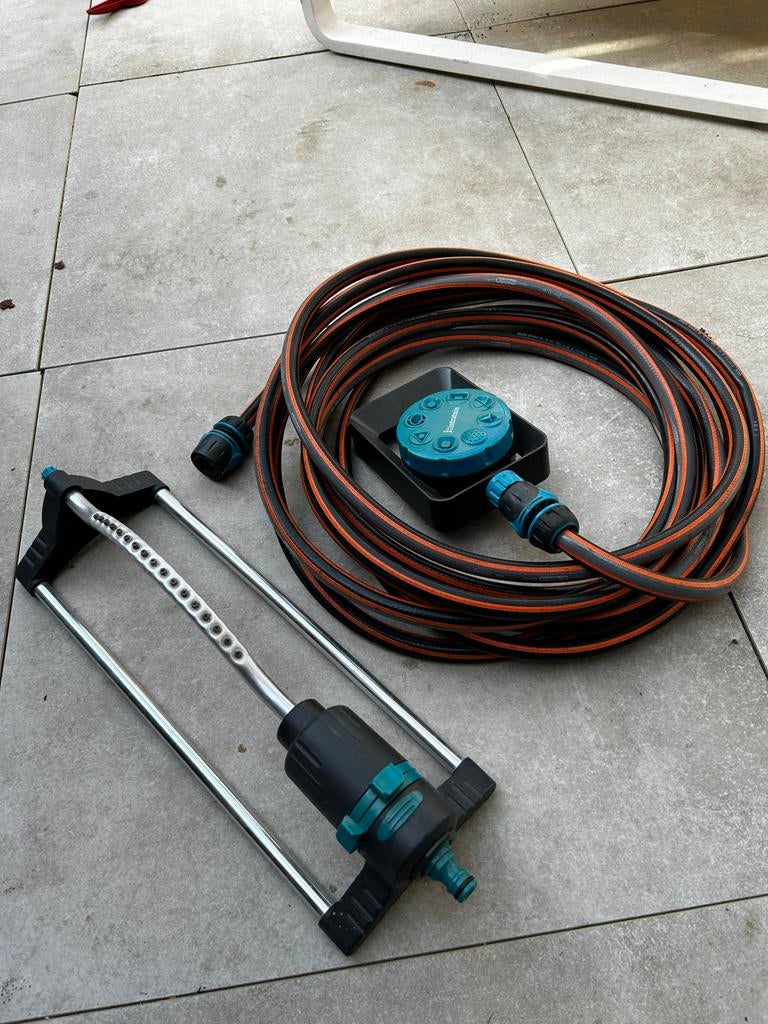 10m Tuinslang met 2 sproeiers, Tuin en Terras, Tuinslangen, Ophalen of Verzenden, Zo goed als nieuw, Tuinslang