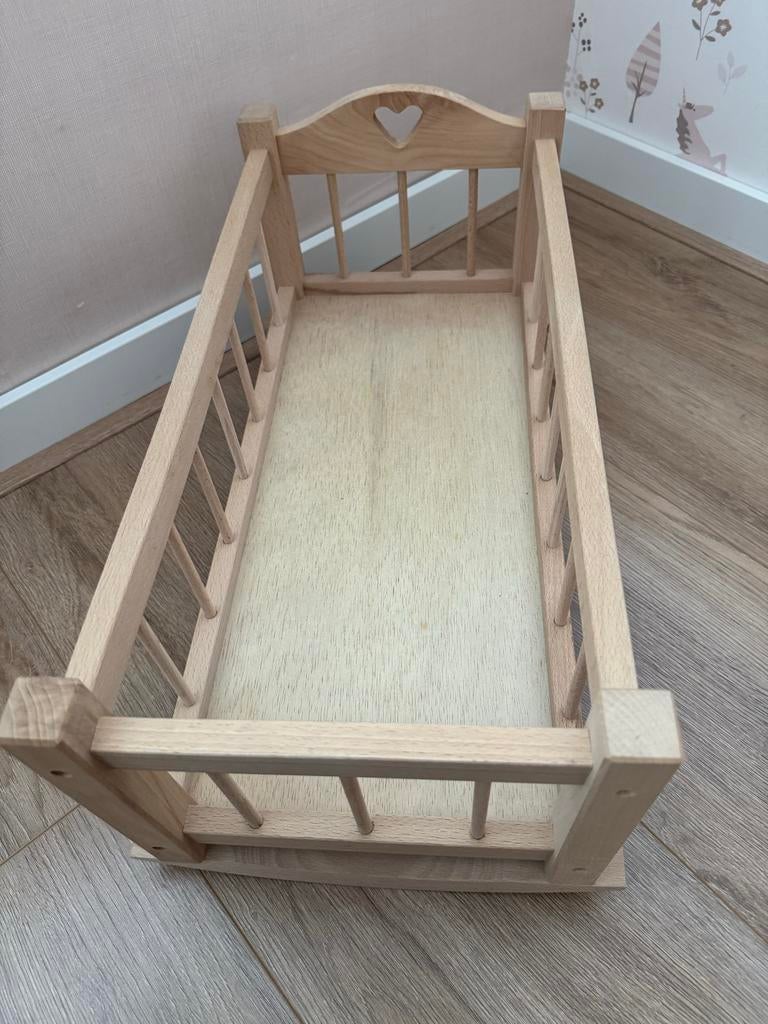 Houten poppenbedje, Ophalen, Zo goed als nieuw, Overige typen