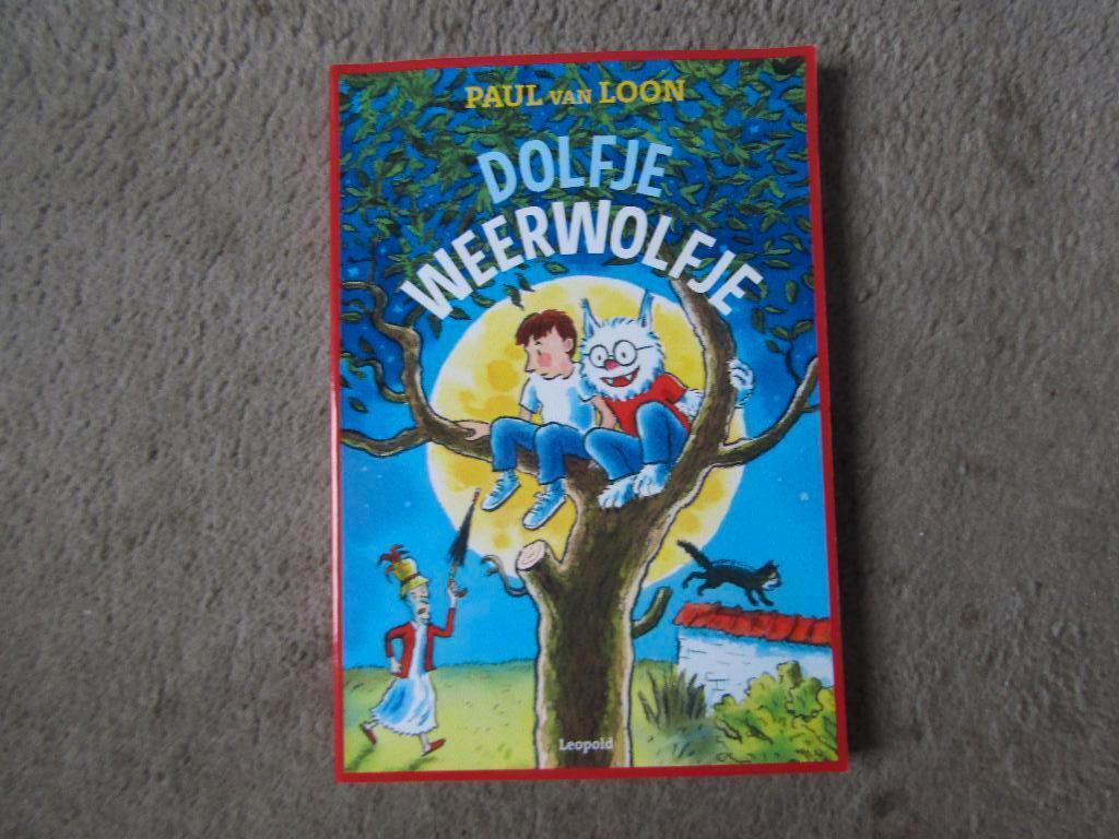 Boek: Dolfje Weerwolfje, Gelezen, Fictie algemeen, Paul van Loon, Ophalen of Verzenden