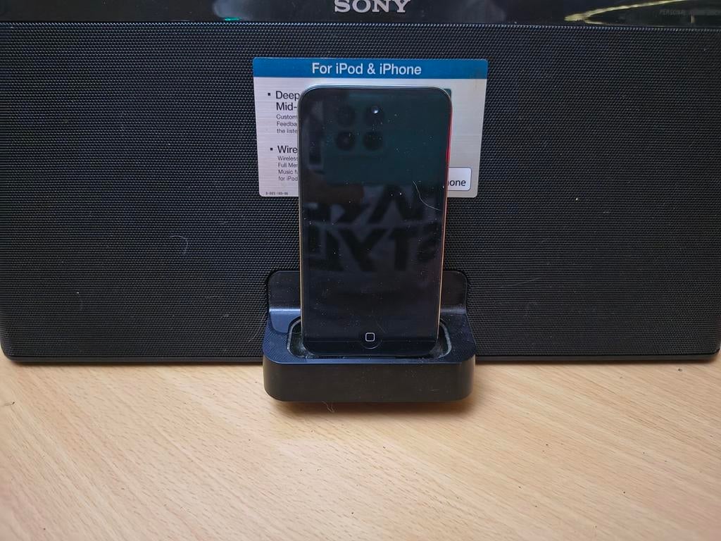 Mooie Sony dockingstation werkt super met super geluid, Ophalen, Docking station, Zo goed als nieuw, Tablet