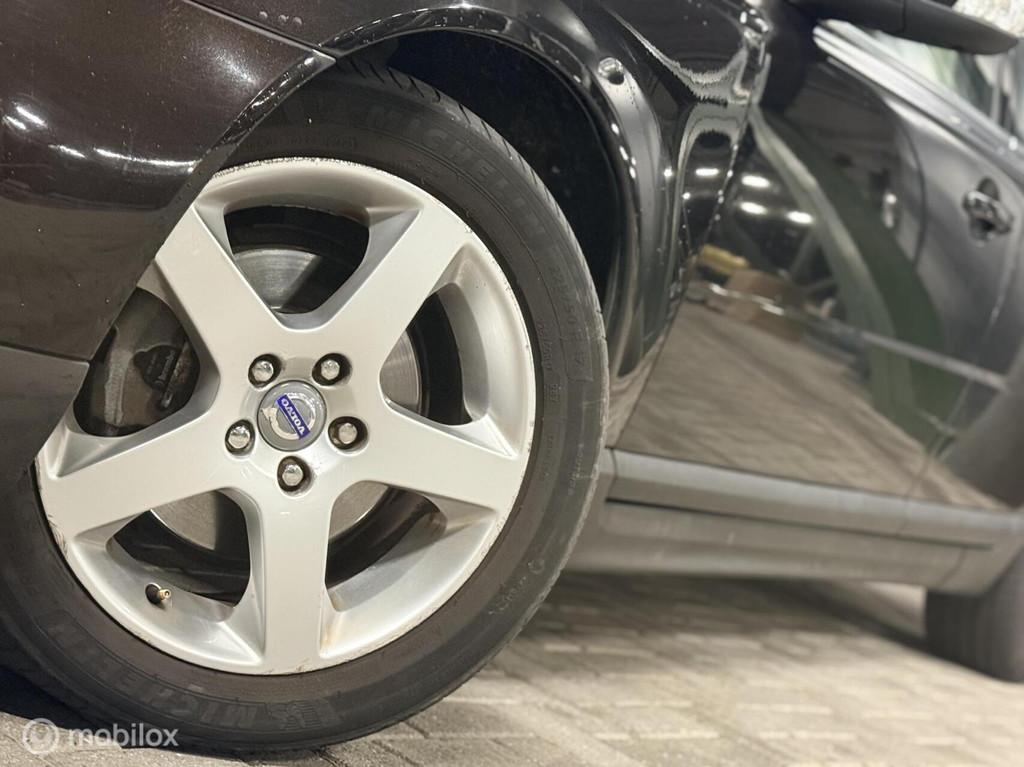 Volvo S80 2.0 Kinetic leder|cruise Nieuwe beurt+apk netjes!, Auto's, Voorwielaandrijving, 145 pk, Gebruikt, 4 cilinders