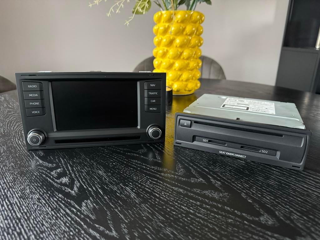 Seat Leon 5F radio en CD/SD module MIB 1, Auto diversen, Autoradio's, Ophalen of Verzenden, Zo goed als nieuw