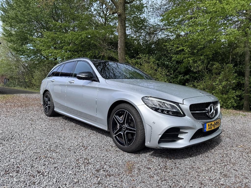 Mercedes-Benz C-Klasse C180 156pk 2019 Pano AMG, Auto's, Mercedes-Benz, Achterwielaandrijving, 1800 kg, Particulier, Dealer onderhouden