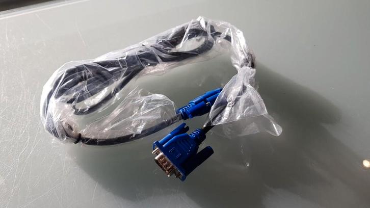 VGA Kabels met garantie, Computers en Software, Pc- en Netwerkkabels, Refurbished, Ophalen of Verzenden
