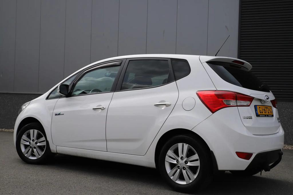 Hyundai ix20 1.4i 90pk Navigatie/ Trekhaak/USB € 8.945,00, Stof, Gebruikt, 4 cilinders, 1153 kg