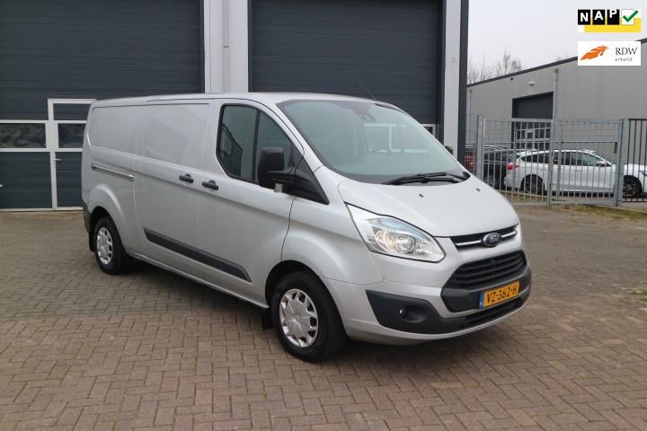 Ford Transit Custom 290 2.2 TDCI L2H1 Trend, Auto's, Bestelauto's, Voorwielaandrijving, Euro 5, Gebruikt, Zwart