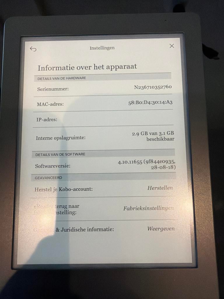 Kobo e-reader met hoesje, Gebruikt, Ophalen of Verzenden, 4 GB of minder, Touchscreen