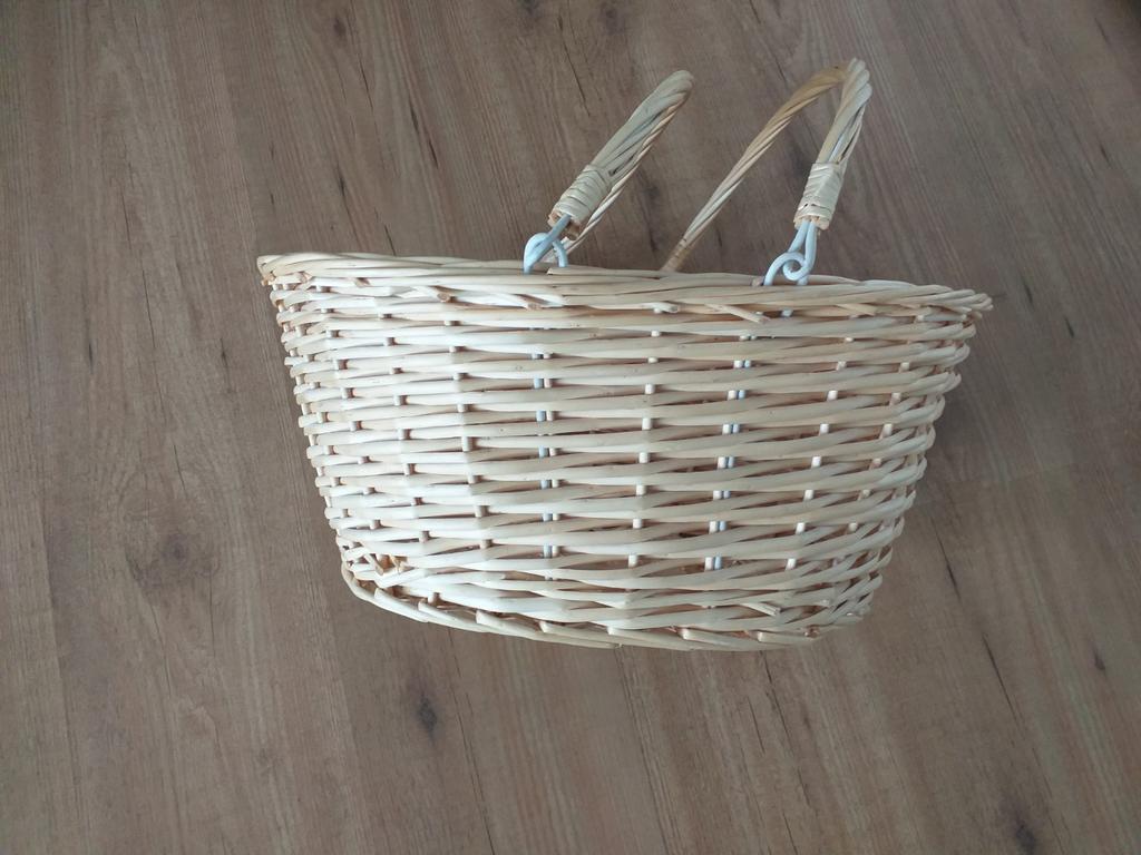 Rieten mand met handvat, Ophalen, Rond, Riet