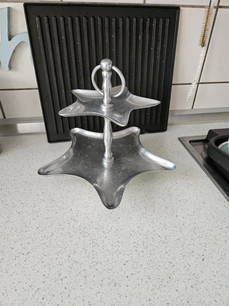 Leuke kleine etagere( Riverdale), Ophalen