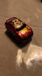2015 HOT WHEELS ART CARS TOONED CHRYSLER 300C RED 2.25", Hobby en Vrije tijd, Modelauto's | Overige schalen, Ophalen of Verzenden