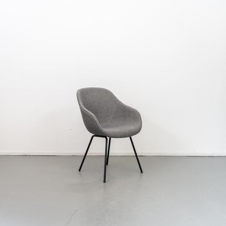 Hay AAC 127 Stoel Grijs stof, Huis en Inrichting, Stoelen, Zo goed als nieuw, Vijf, Zes of meer stoelen, Metaal, Stof