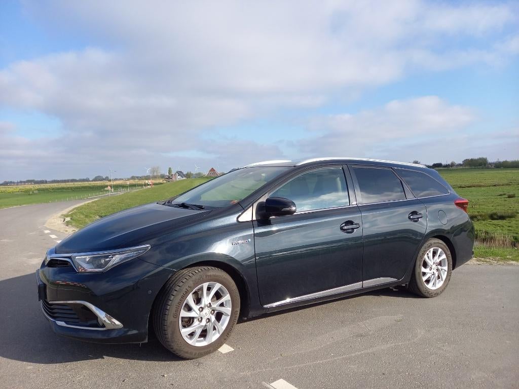 Toyota Auris 1.8 Hybrid Executive (2015) + veel opties, Beige, Skiluik, Zwart, Te koop