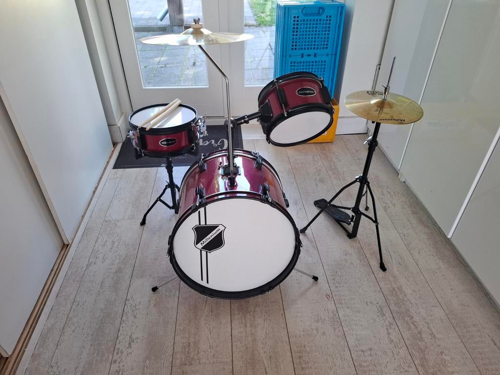 Millennium Junior Drumstel - Compleet en Zo Goed als Nieuw, Muziek en Instrumenten, Drumstellen en Slagwerk, Ophalen, Zo goed als nieuw