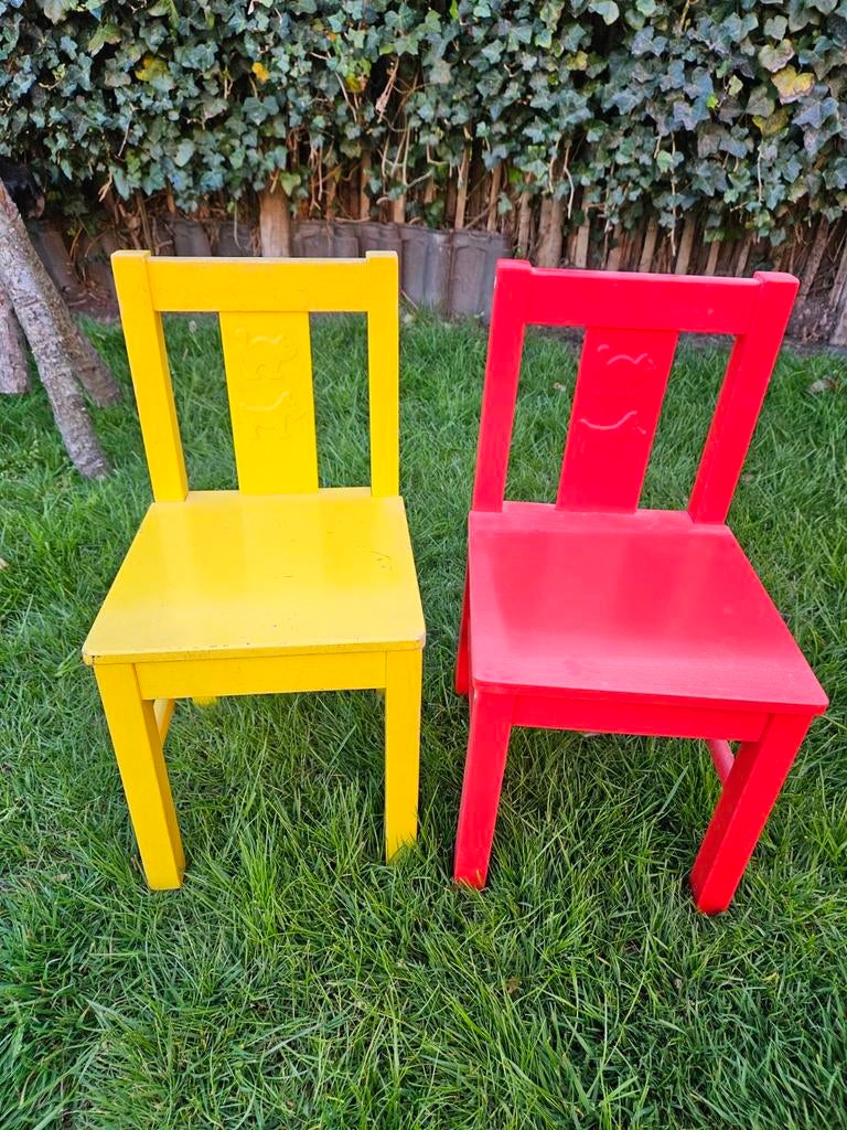 IKEA KRITTER kinderstoelen (geel en rood) - gebruikt, Ophalen of Verzenden, Gebruikt, Stoel(en)