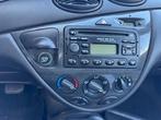 Ford Focus Wagon 1.6-16V Ghia, '01 aut., airco, trekhaak, ja, Auto's, 101 pk, Gebruikt, Zwart, 4 cilinders