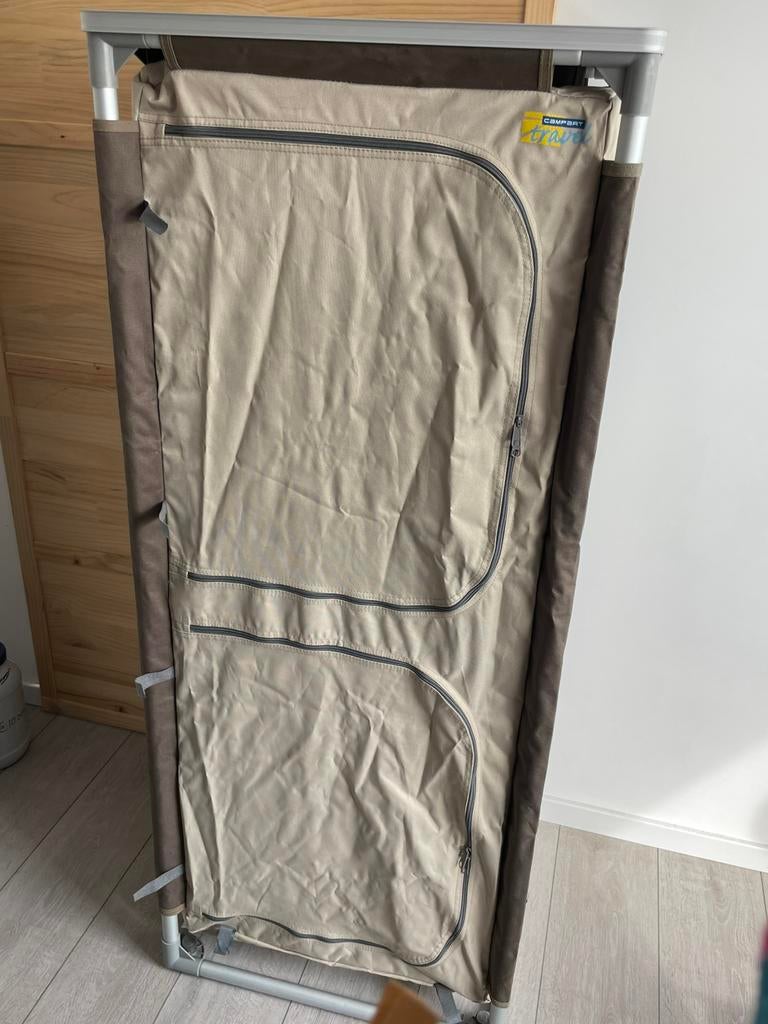 Campingkast hoog, Ophalen, Zo goed als nieuw, Campingkast