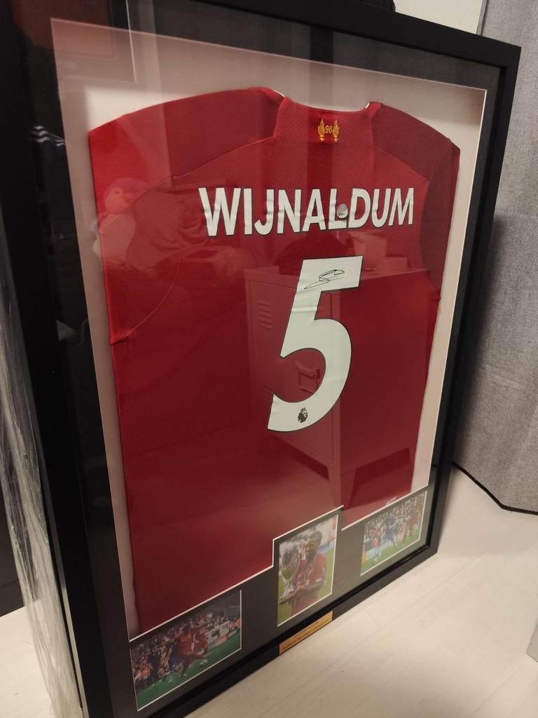 Gesigneerd Liverpool shirt Wijnaldum in lijst, Shirt, ., Zo goed als nieuw, .