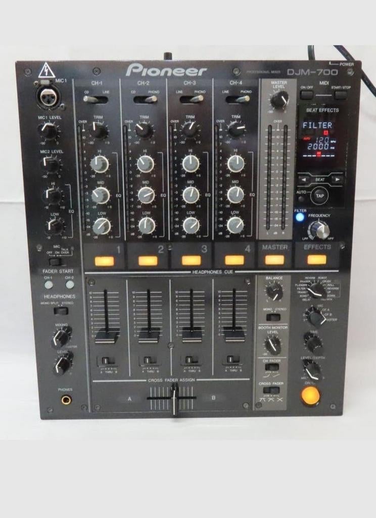 Pioneer DJM 700 - 4-kanaals mixer met effecten - Topstaat, Muziek en Instrumenten, Dj-sets en Draaitafels, Ophalen of Verzenden