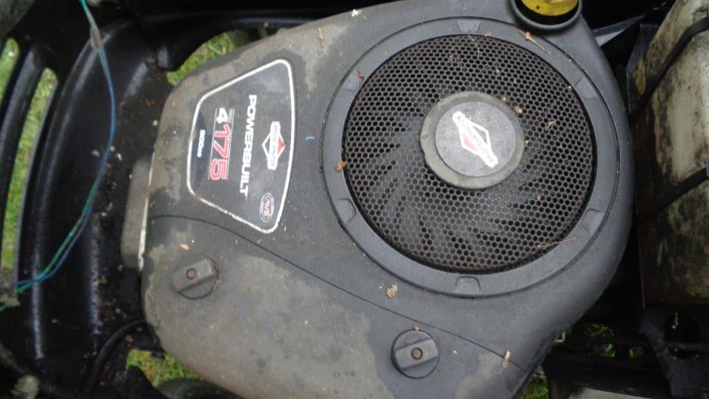 wegens inruil 2 x zitmaaier    liefst 1 koop, Ophalen, Gebruikt, MTD, Mtd