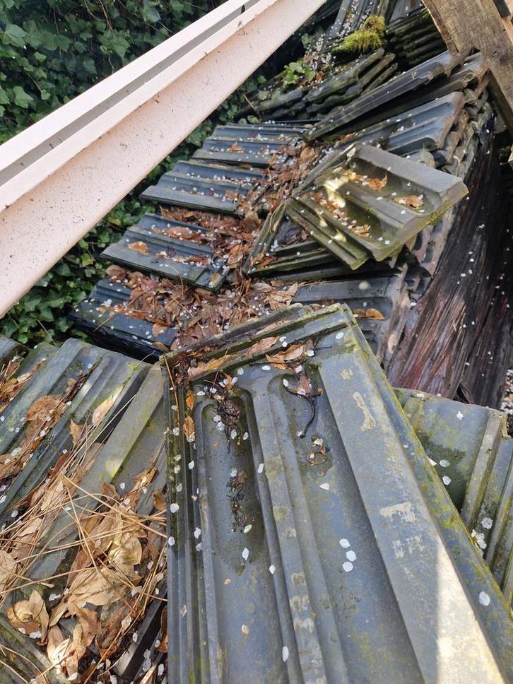 Gebruikte Mulden Dakpannen Blauw Gesmoord, Doe-het-zelf en Verbouw, Dakpannen en Dakbedekking, Gebruikt, Dakpannen, Steen of Klei