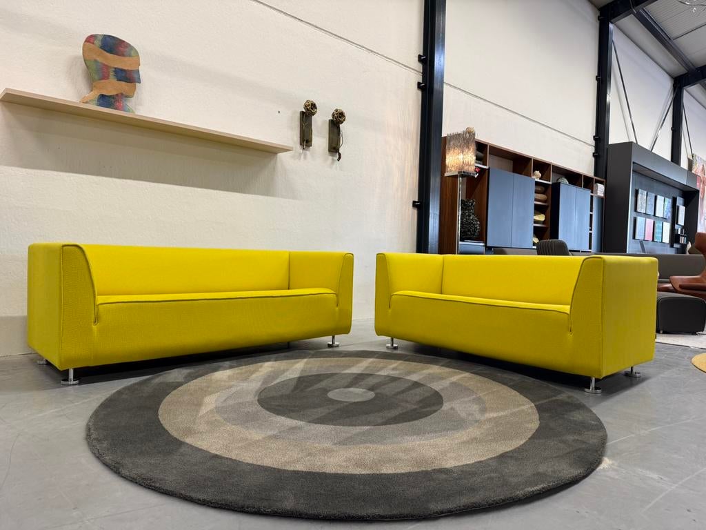 2 Gelderland 4800 2,5 & 2 zits Bank geel stof Design 160 190, Huis en Inrichting, Banken | Bankstellen, 150 tot 200 cm, 75 tot 100 cm