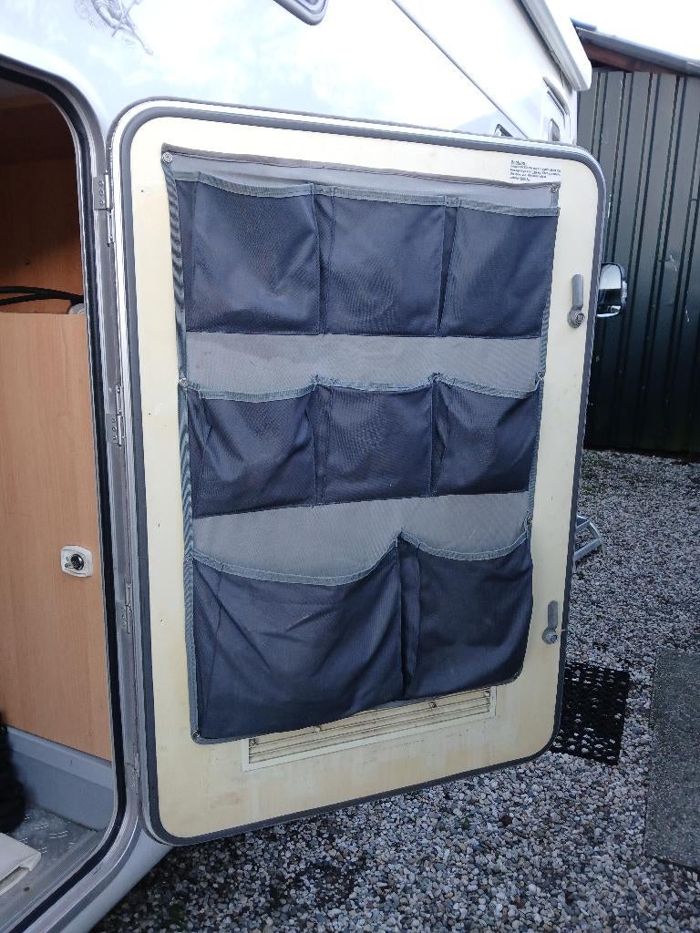 Caravans And Camping Semi-Integraal