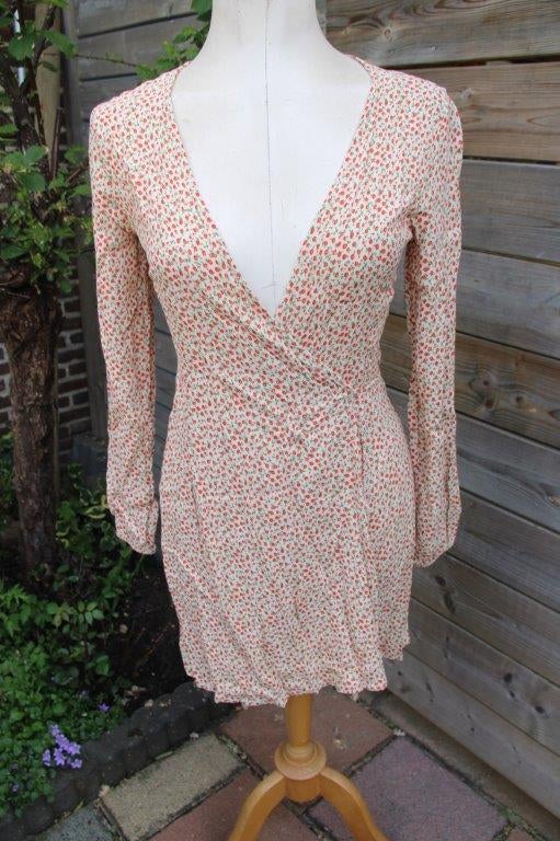 Wikkeljurk beige/ rood Brandy Melville mt S Vaste prijs, Verzenden, Zo goed als nieuw, Maat 36 (S), Brandy Melville
