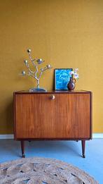 Vintage kastje op koperen wieltjes met klep, tv meubel, kast, Huis en Inrichting, Kasten | Dressoirs, Ophalen, Gebruikt, Vintage