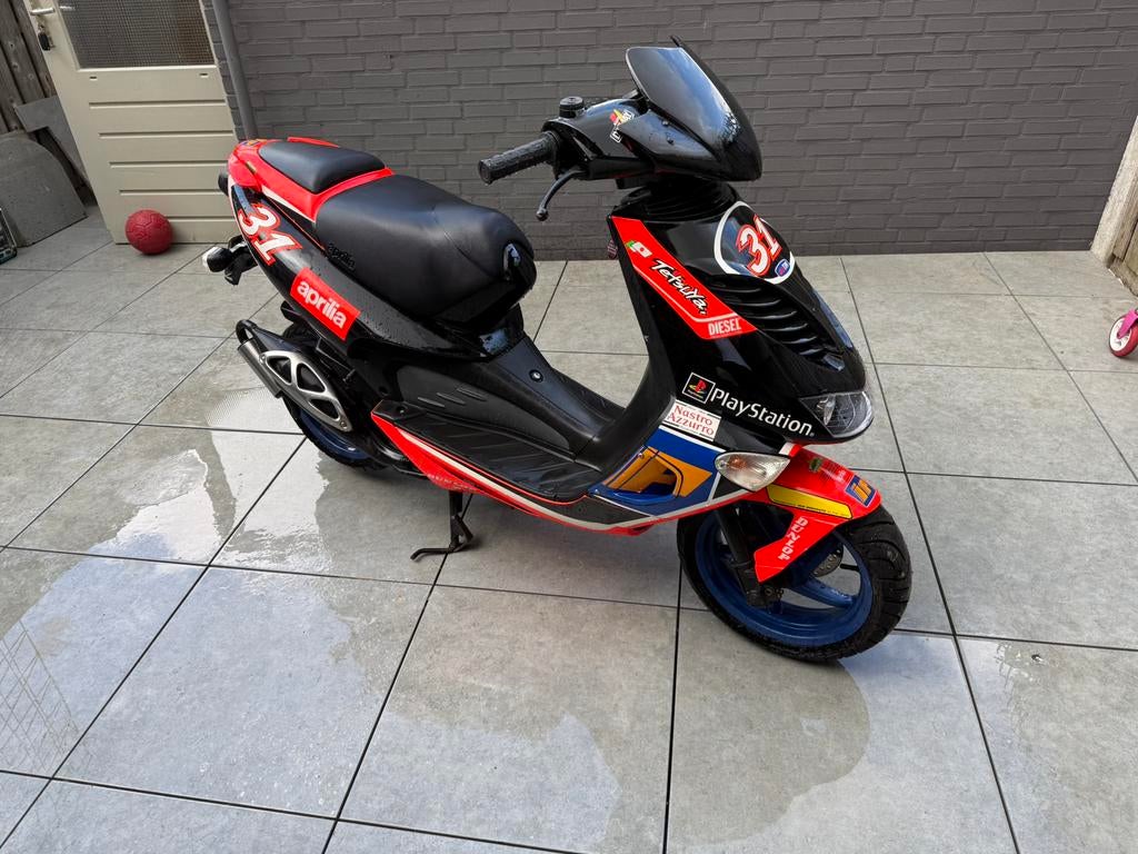 Aprilia sr 50, Fietsen en Brommers, Scooters | Aprilia, Ophalen, Nieuw, Benzine, SR 50