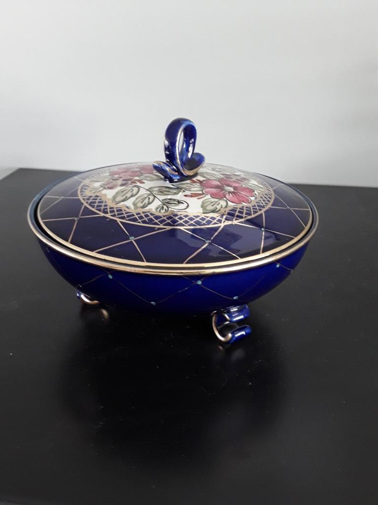 Gouda plateel bonbonniere, Ophalen